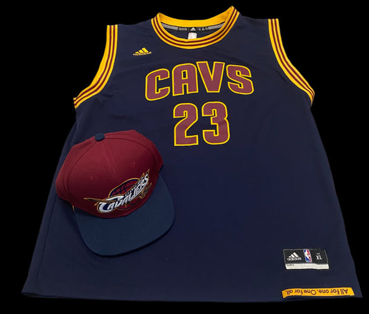 Cleveland Cavaliers Lebron James #23 Throwback Jersey Men's X-LARGE  & Cleveland Cavaliers hat cap snap back red blue Mitchell & Ness wool NBA Men's 2N1