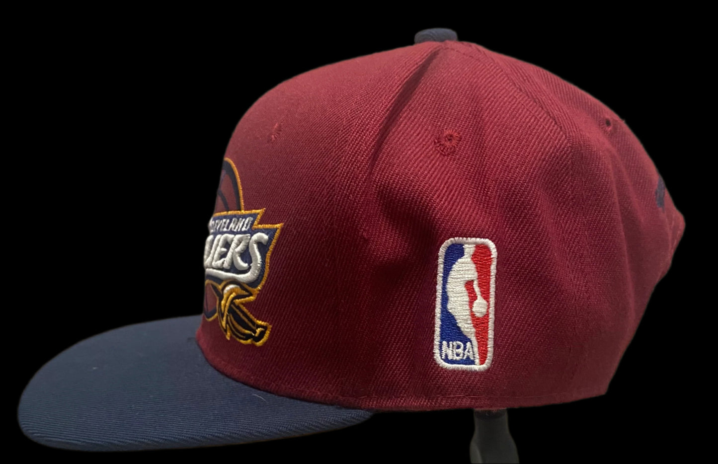 Cleveland Cavaliers Lebron James #23 Throwback Jersey Men's X-LARGE  & Cleveland Cavaliers hat cap snap back red blue Mitchell & Ness wool NBA Men's 2N1