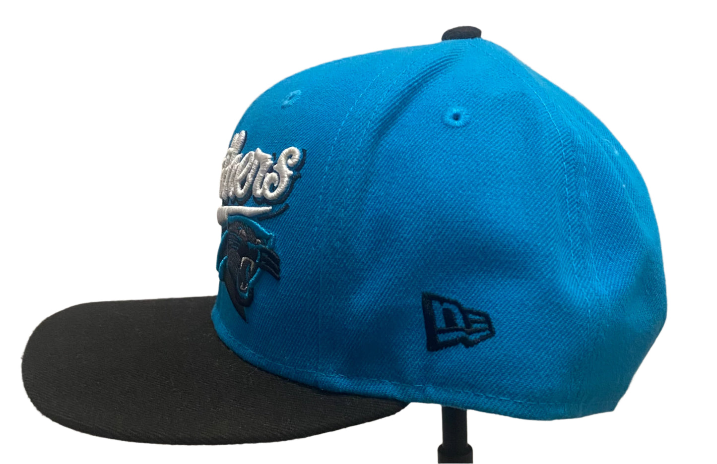Carolina Panthers Luke Kuechly Black Jersey #59 Stitched on Field Nike NFL Large & Carolina Panthers New Era 9Fifty Snapback Hat Cap Men NFL Football Blue & Black 2N1